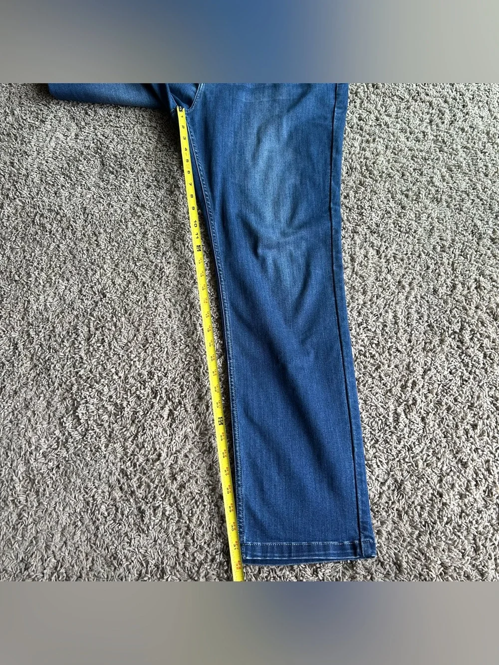 Mugsy Jeans Mens 38x32 Wash Blue Kinzies Straight Fit Stretch Performance Denim
